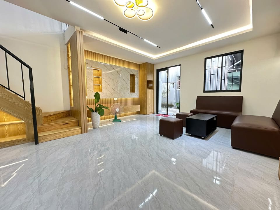 Nhà phố Lạc Long Quân Tân Bình 62.4m² giá 7 tỷ - Vị trí đẹp thông Lý Thường Kiệt!