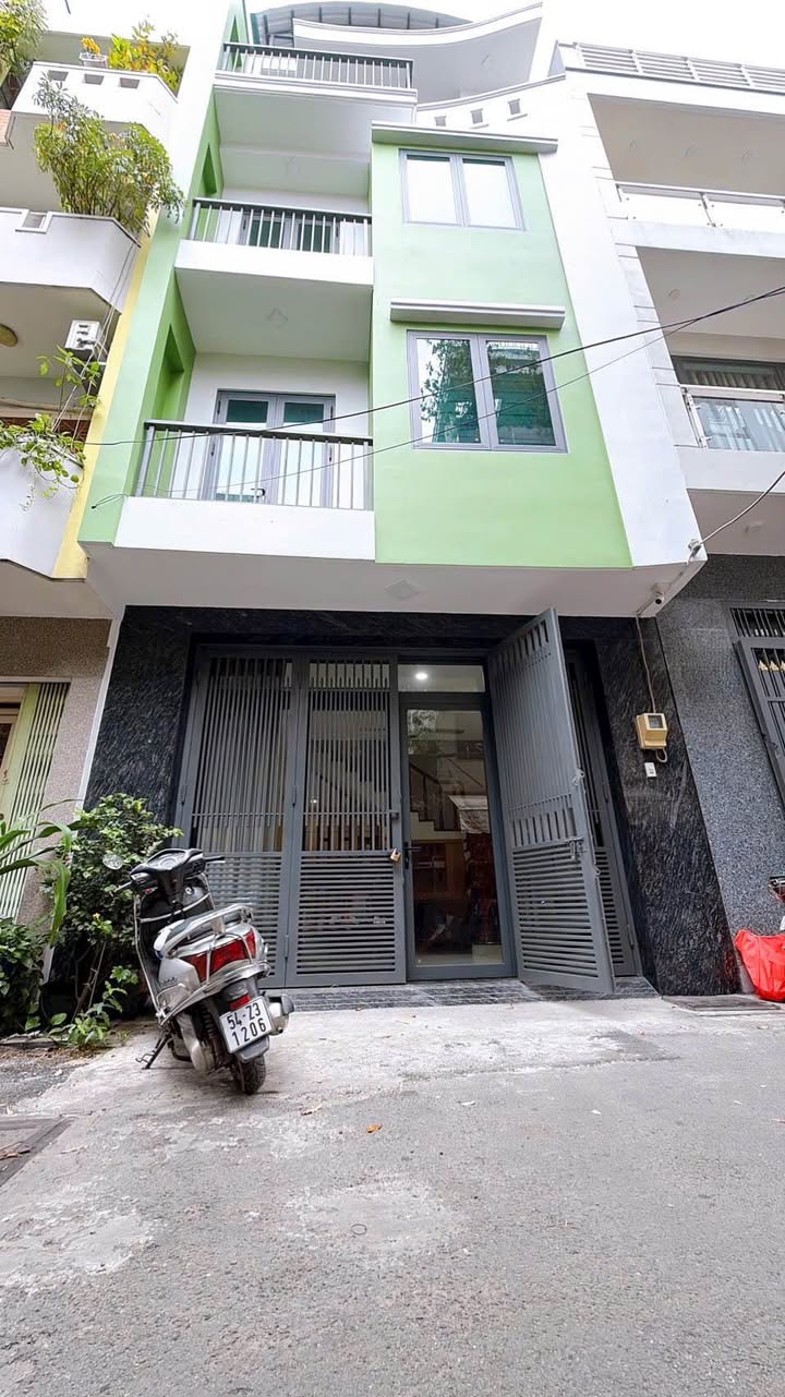Nhà 4 tầng đường Vĩnh Hội, quận 4, 50m² giá 13.5 tỷ - Phong thủy đẹp, ở ngay!