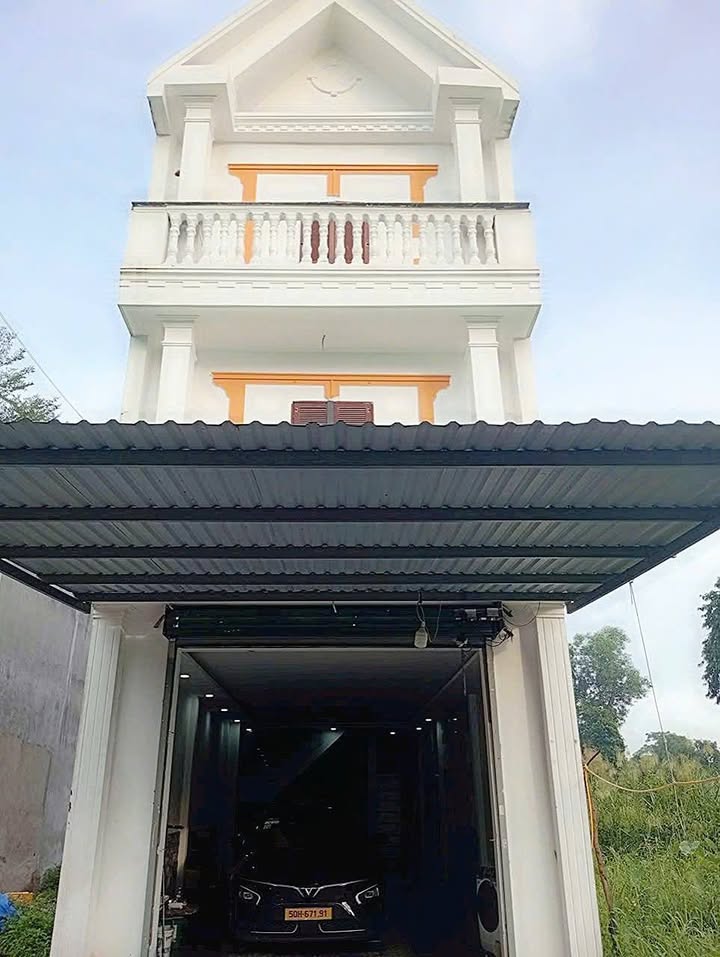 Nhà 1 trệt 2 lầu tại Bình Mỹ, Củ Chi 150m² giá 3.8 tỷ - Sổ hồng chính chủ!