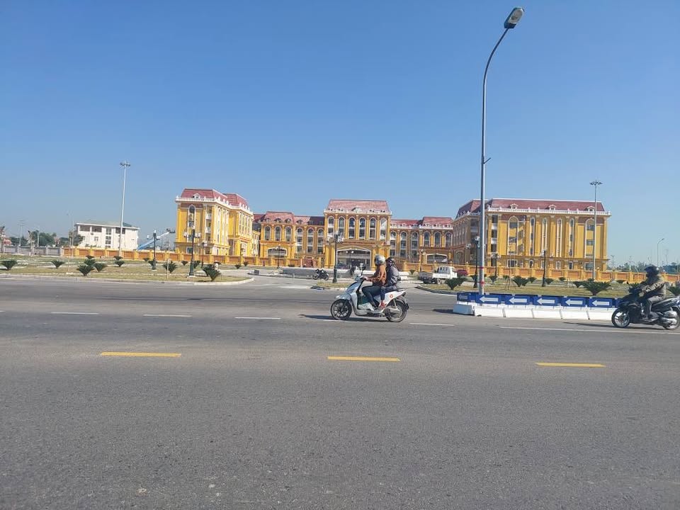 Đất Tiền An, Quảng Yên 206m² - Mặt tiền 10m, Gần Trường Học và Chợ