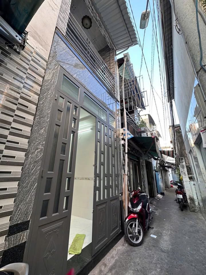 Nhà lầu 2 tầng hẻm 14 Nguyễn Thị Minh Khai, Cần Thơ 27m² giá 1.399 tỷ - Gần bến Ninh Kiều!