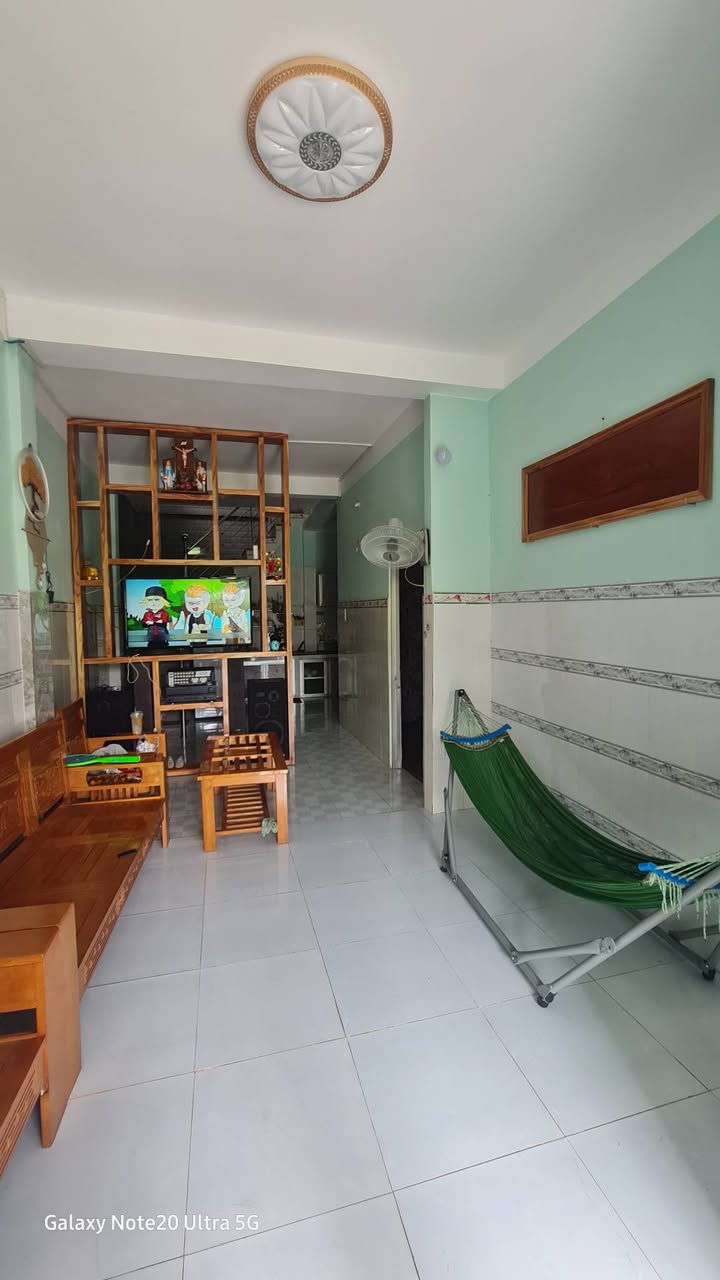 Nhà hẻm ô tô Nguyễn Đình Thi 82m² giá 1.3 tỷ - Sẵn sàng ở ngay!