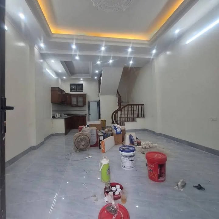 Nhà 3 tầng tại ngõ Trần Huy Liệu, Nam Định 45m² giá 2.35 tỷ - Ô tô đậu cửa thuận tiện!