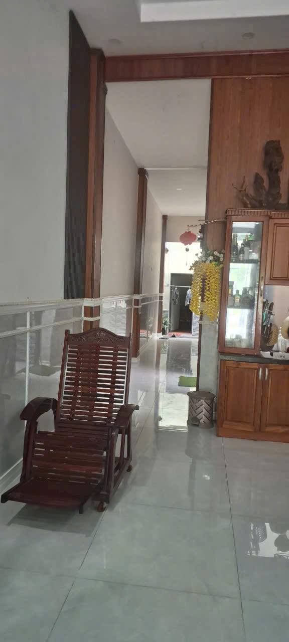 Nhà phố Tân Hiệp Biên Hòa 140m² giá 2.5 tỷ - Gần chợ và Đại học Đồng Nai!