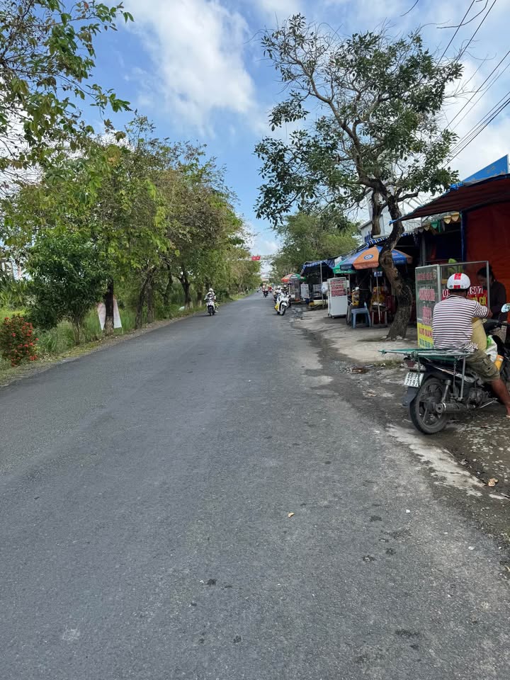 Đất nền Nguyễn Phích, U Minh 300m² - Mặt tiền chợ đêm, kinh doanh sầm uất!