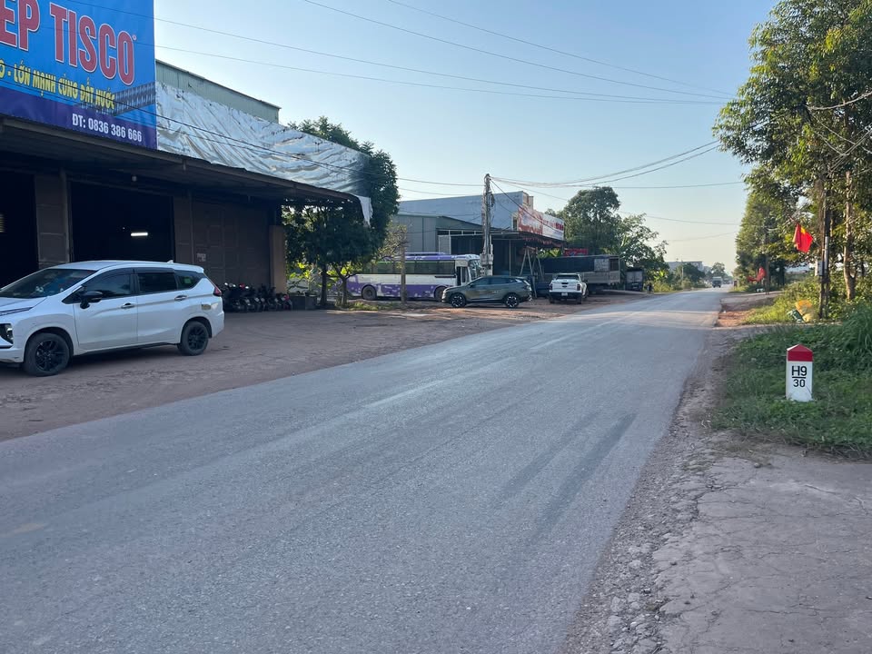 Đất nền tại Quốc lộ 37, Bảo Đài, Lục Nam 90m² giá 2 tỷ - Vị trí đắc địa, giao thông thuận lợi!