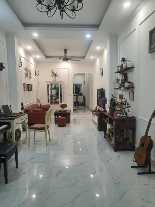 Nhà 3 tầng Ngõ Lệnh Cư, Khâm Thiên 126m² giá 16.9 tỷ - Đầu tư sinh lời ngay!