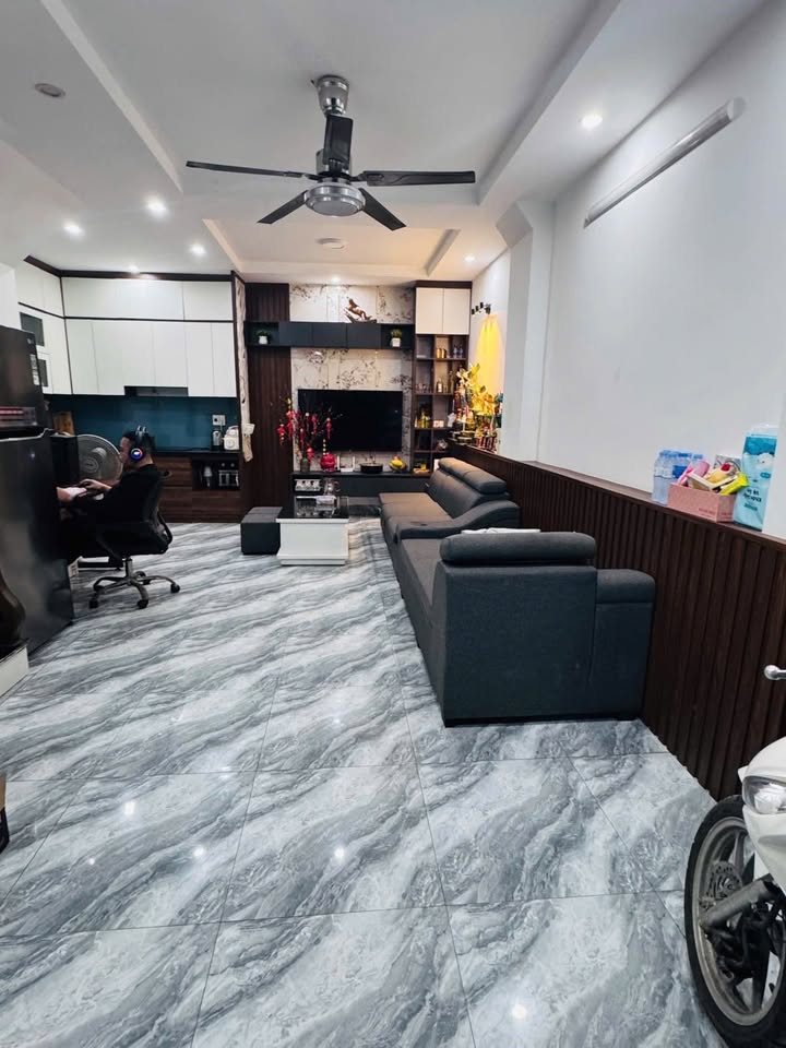 Nhà đẹp Văn Phú 35m² giá 6 tỷ - Sổ đỏ chính chủ, thương lượng tốt!