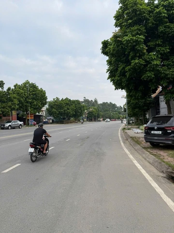 Đất kinh doanh Nguyễn Tất Thành, Việt Trì 200m² giá 14 tỷ - Mặt tiền đẹp, vị trí đắc địa!