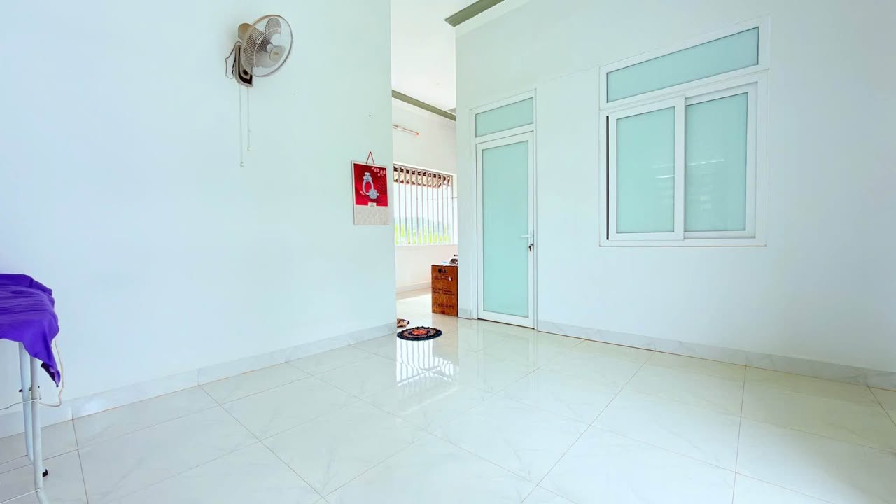 Nhà Mê Góc 2 Mặt Tiền Hẻm 558 Nguyễn Văn Cừ, Tân Lập, 630m² giá 15.5 tỷ - Cơ hội đầu tư tuyệt vời!