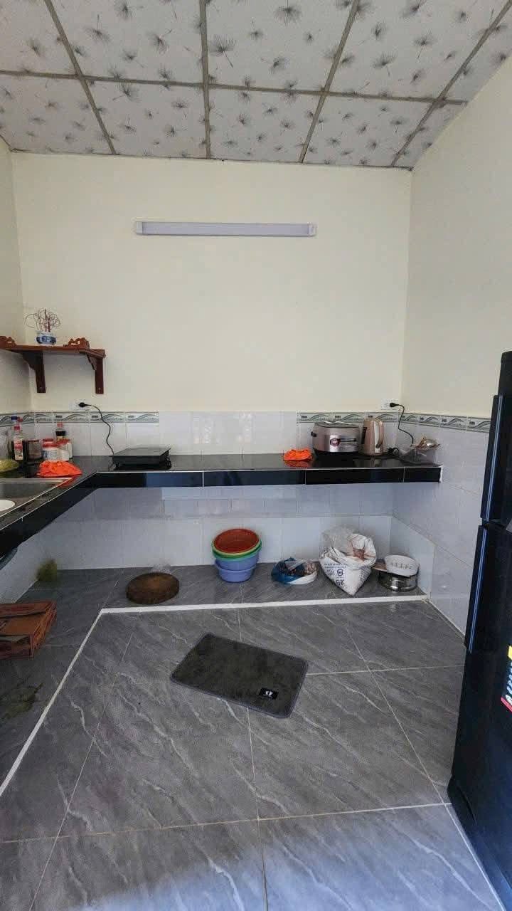 Nhà riêng Tân Đông Hiệp, Dĩ An 200m² giá 3.1 tỷ - Sổ riêng, vị trí vàng!