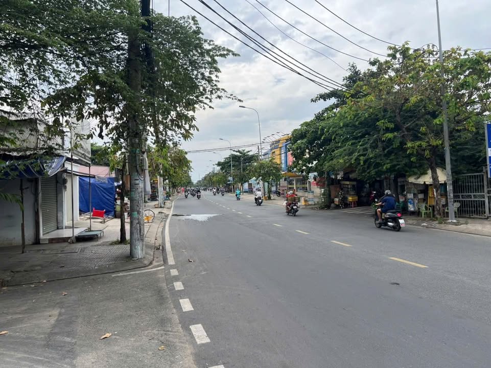 Đất mặt tiền đường Làng Tăng Phú, quận 9, diện tích 114m² - Kinh doanh sầm uất!