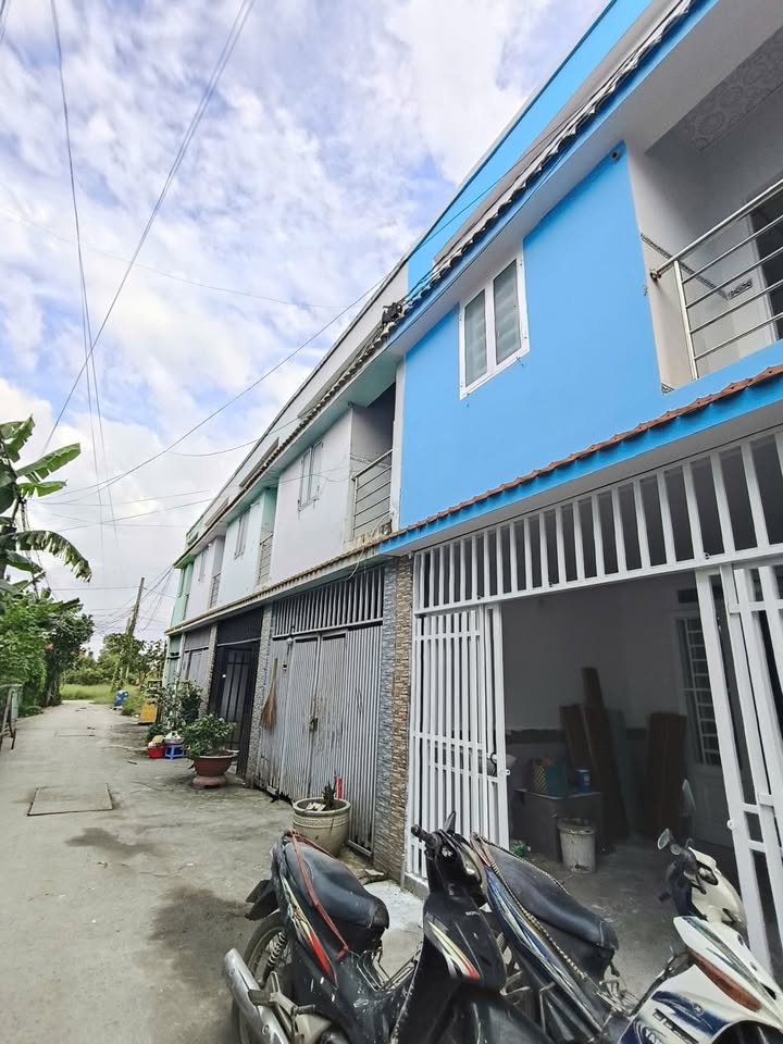 Nhà phố Mỹ Hạnh Bắc, Đức Hòa 58.8m² giá 850 triệu - Sổ đỏ chính chủ, đầy đủ nội thất!