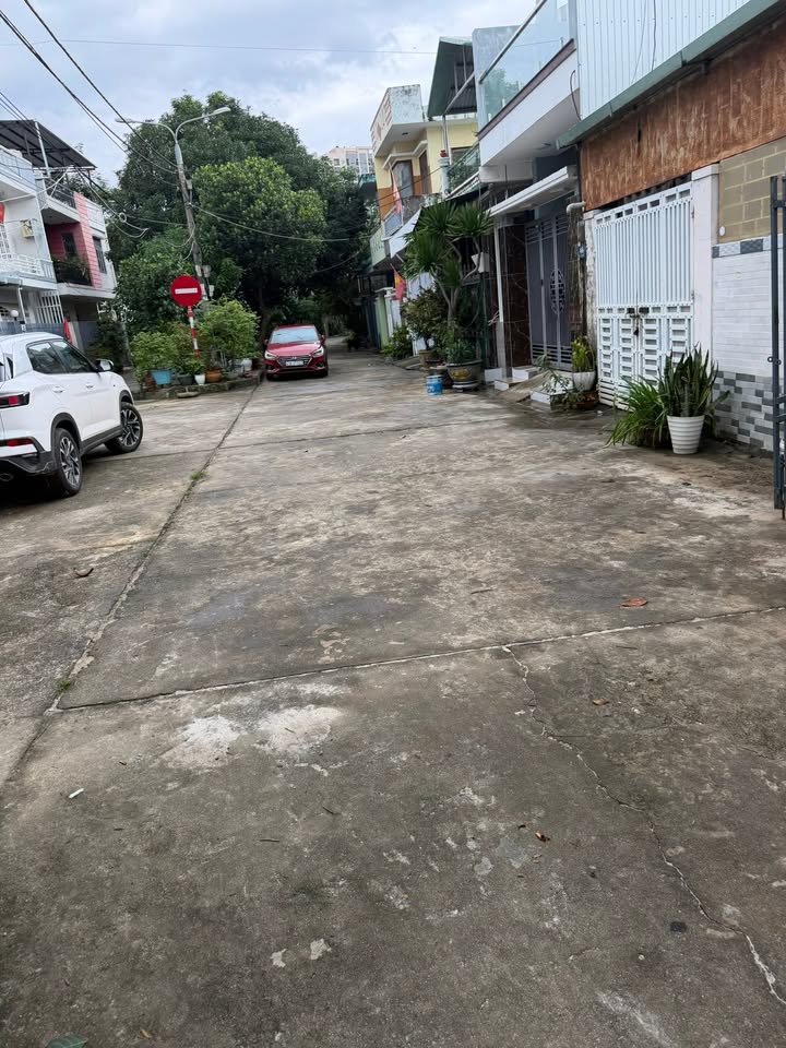 Đất nền Hòa Hiệp, Liên Chiểu, Đà Nẵng 90m² giá 3.3 tỷ - Khu dân cư đông đúc, thuận tiện học hành!