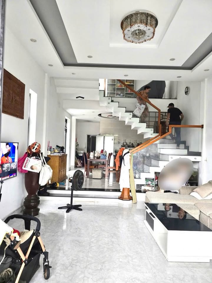 Nhà 2 tầng mặt tiền Hòa Phú 10, Liên Chiểu 85m² giá 5.85 tỷ - Thiết kế hiện đại