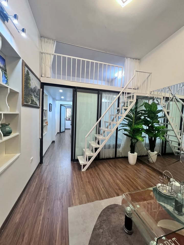 Căn hộ 3 phòng ngủ Ngõ 42 Trần Cung 26m² - Chính chủ bán gấp!