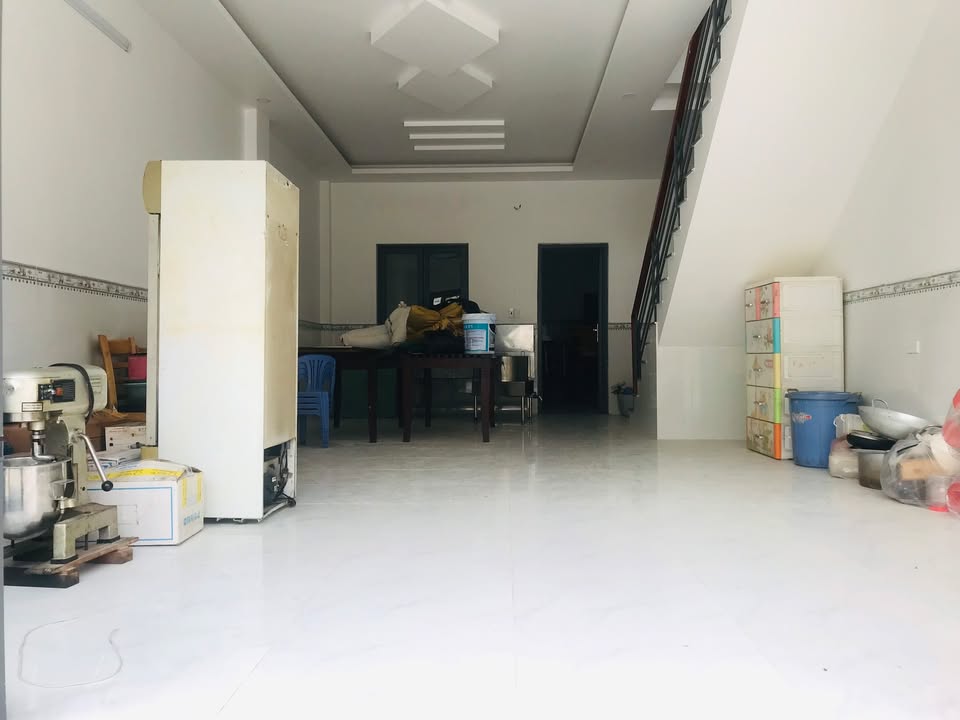 Nhà cho thuê tại Đại học Việt Đức, Bến Cát, 96m² - Nhà mới full nội thất