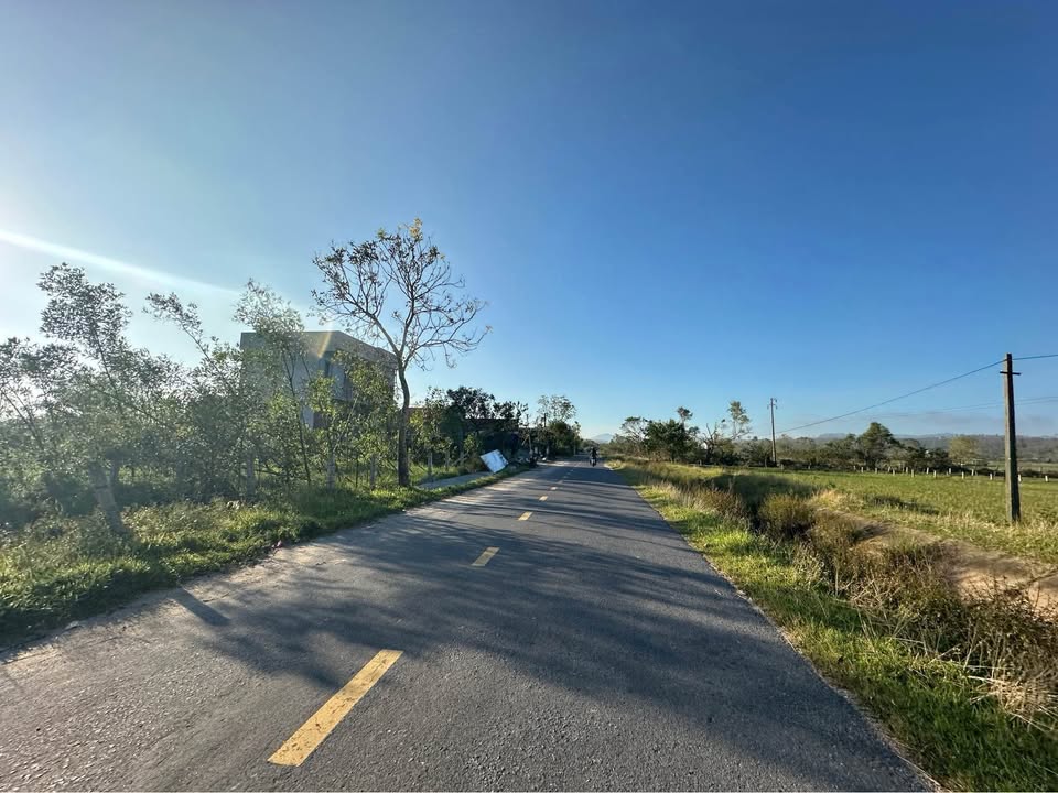 Đất mặt đường Liên xã Trửa, Việt Tiến 200m² giá 2 tỷ - Tiềm năng phát triển vượt trội!