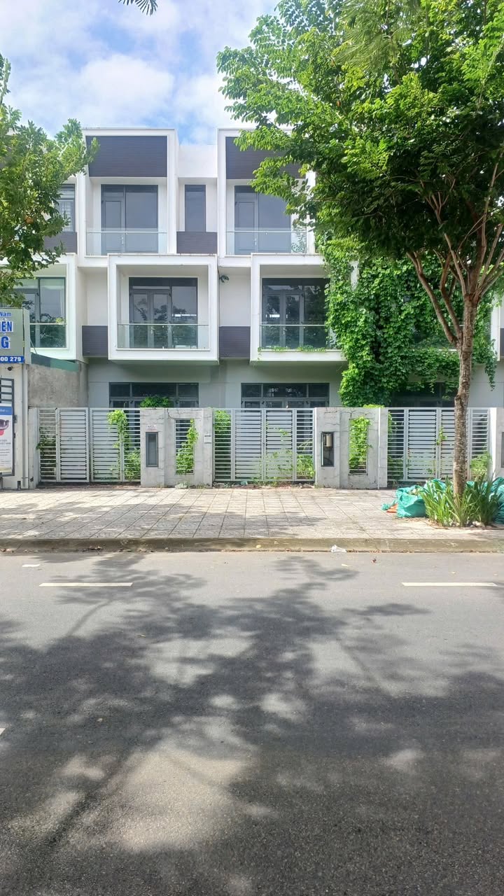 Bán nhà mặt tiền đường 3/2, Rạch Giá 118m² giá 5.9 tỷ - Cơ hội đầu tư tuyệt vời!