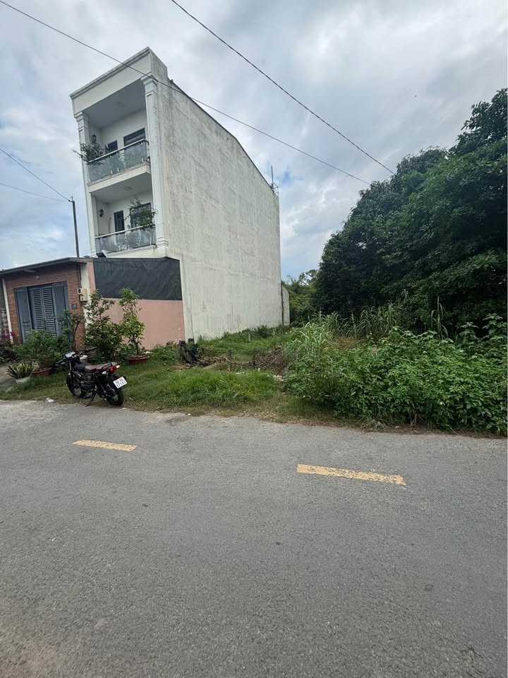 Đất mặt tiền Tân Hiệp, Hóc Môn 80m² giá 3.1 tỷ - Đầu tư sinh lời ngay!