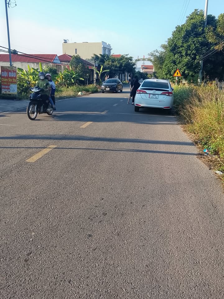 Đất nền Phường Phượng Sơn, Lục Ngạn 120m² giá 1.4 tỷ - Đầu tư sinh lời ngay!