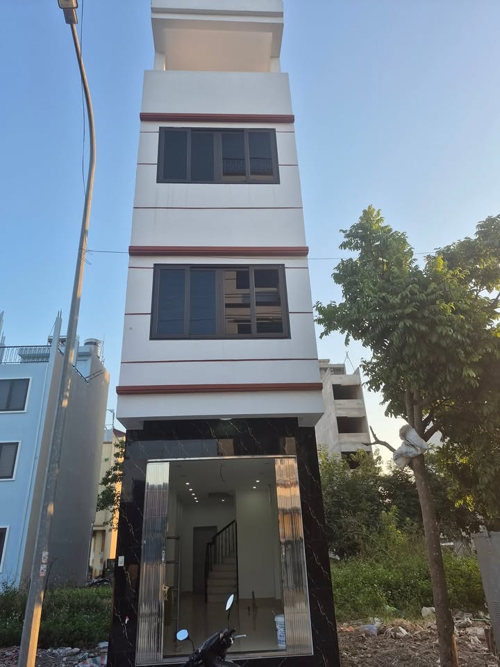 Nhà 4 tầng Liên Ninh, Thanh Trì 30m² giá 7.55 tỷ - Đầu tư thông minh!