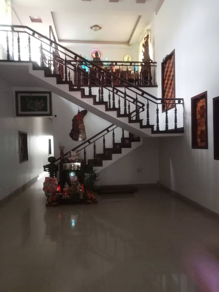 Nhà lầu 2 mặt tiền đường Y Ni KSƠR, Tân Lập, 324m² giá 8.2 tỷ - Đầu tư sinh lời cao!