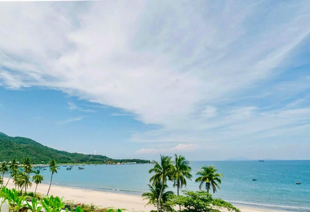 Villa góc 3 mặt tiền đường Hoàng Sa, Đà Nẵng 142m² - View biển tuyệt đẹp!