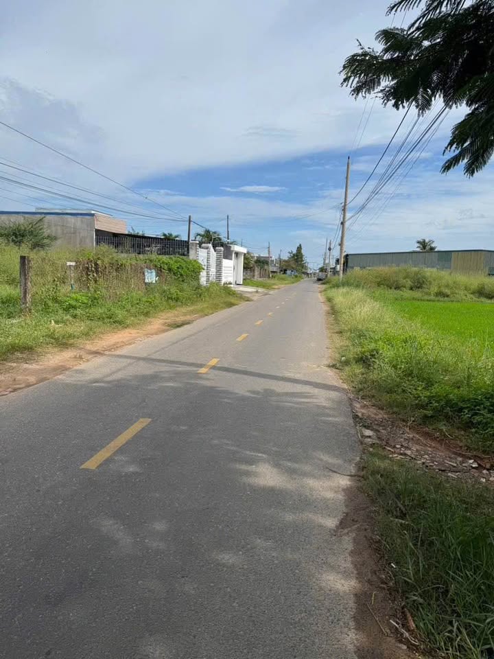 Đất thổ cư 108m² mặt tiền đường nhựa Hàm Liêm - Giá chỉ 1.45 tỷ!