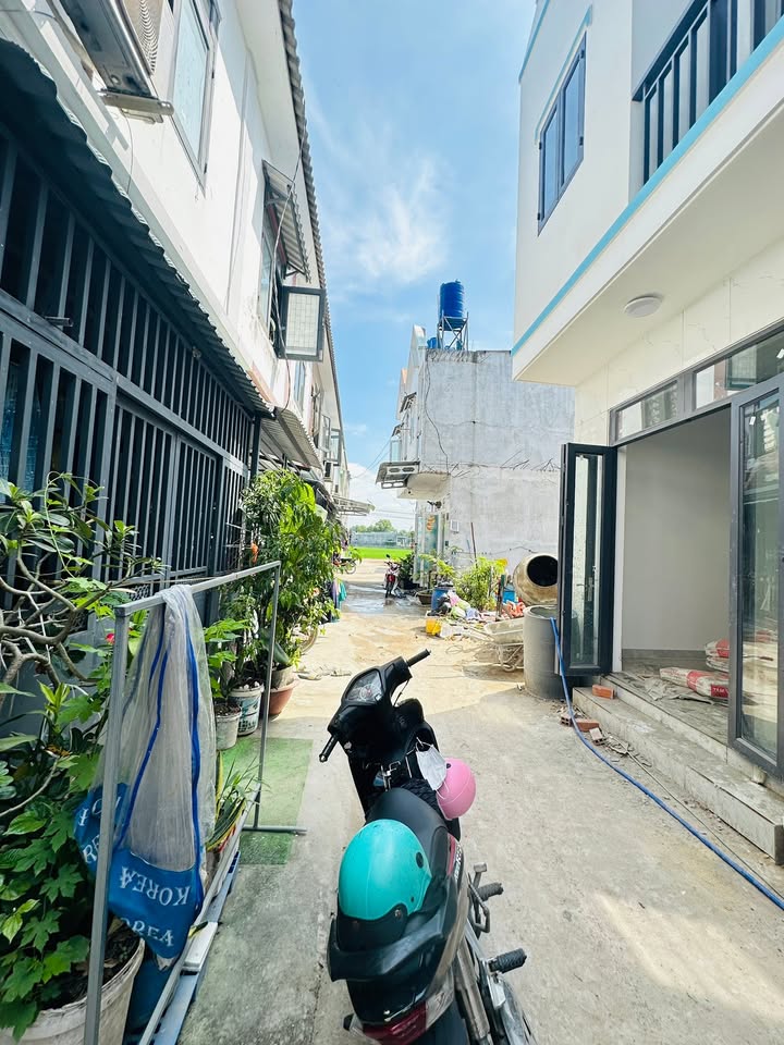 Nhà riêng Mỹ Hạnh, Đức Hòa, Long An 32m² giá 680 triệu - Tiện ích đầy đủ, dân cư đông đúc!