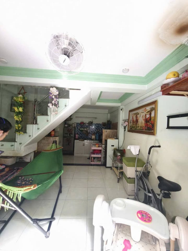 Nhà bán Phường Hiệp Bình Chánh, Thủ Đức 24m² giá 2.9 tỷ - Sổ hồng chính chủ, vị trí đẹp!