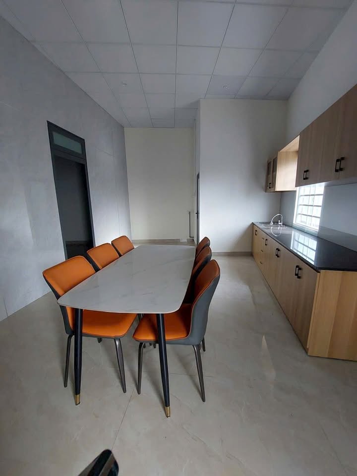 Nhà bán gấp tại Hàn Thuyên, Đà Lạt 50m² giá 1.95 tỷ - Sẵn sàng vào ở!