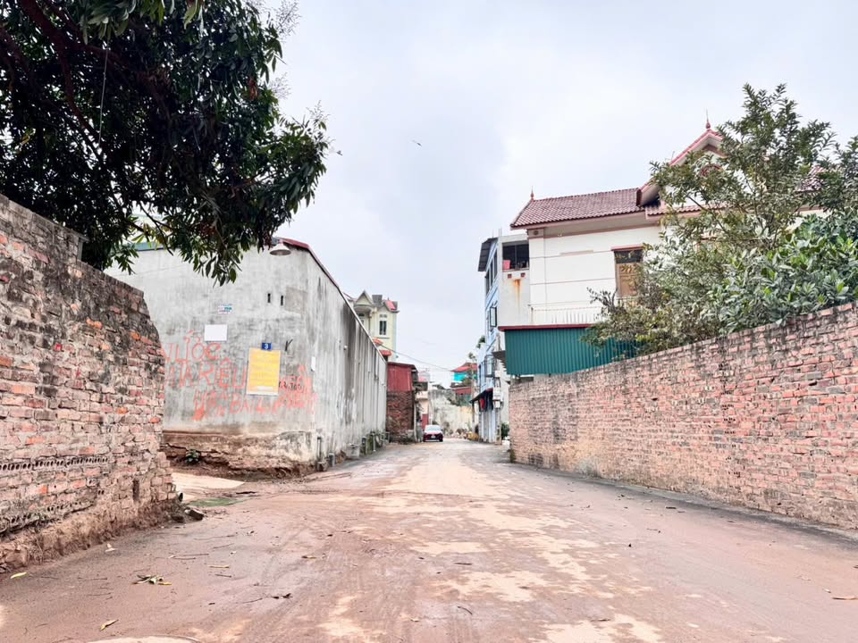 Đất nền Vân Dương Bắc Ninh 83m² giá 2.2 tỷ - Sổ đỏ trao tay, ô tô tránh nhau!