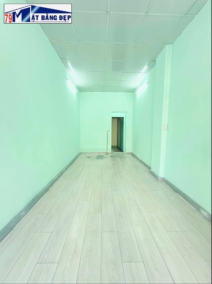 Cho thuê mặt bằng mặt tiền đường 2/4 Vĩnh Hải 33m² giá 10 triệu - Vị trí đắc địa cho kinh doanh!