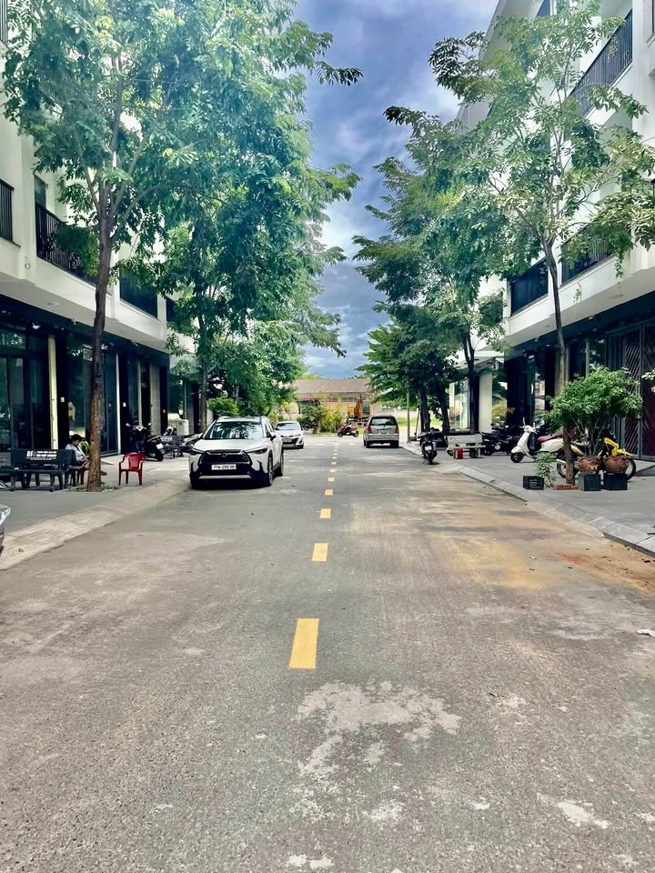 Nhà mặt tiền Thành Thái, Quy Nhơn 90m² giá 6 tỷ - Gần công viên thoáng mát!