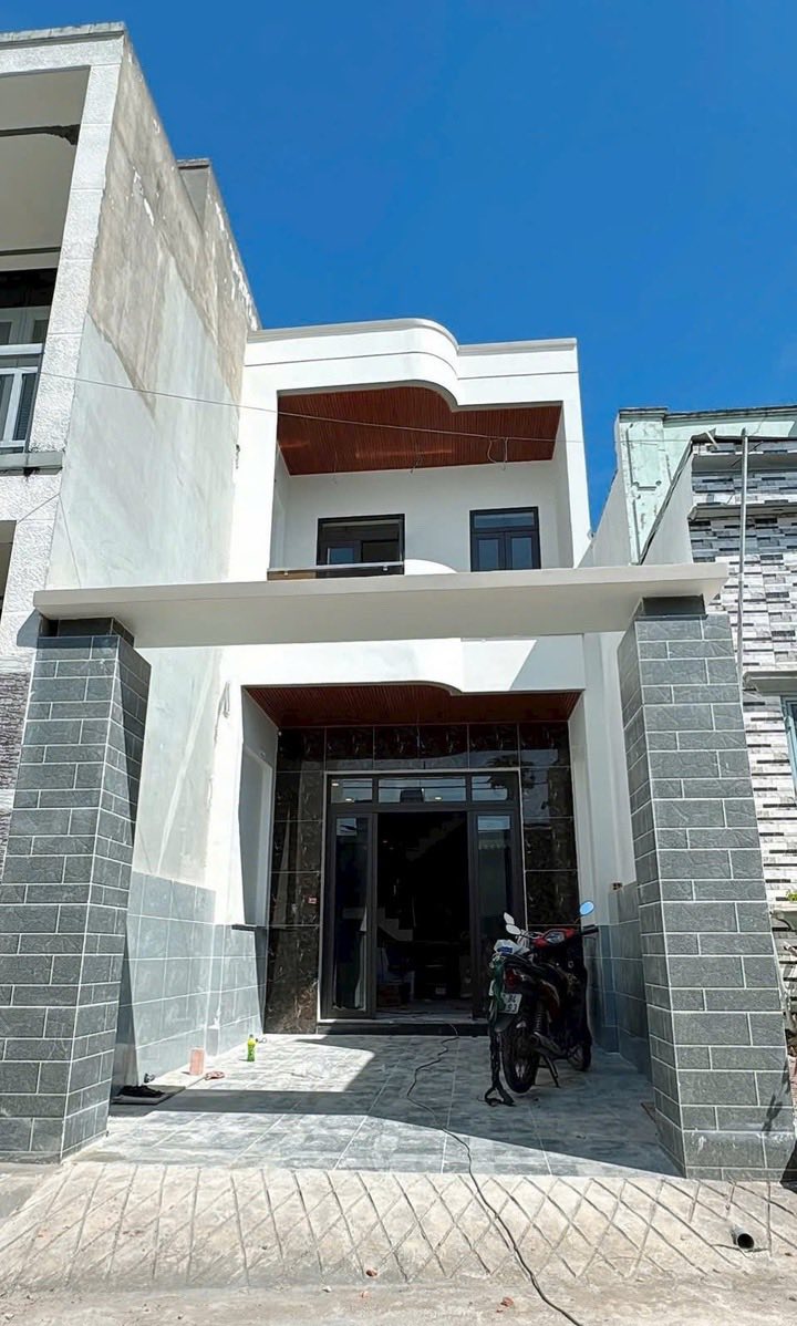 Nhà phố hiện đại 80m² tại Phường Long Bình chỉ 3.25 tỷ - Thiết kế thông minh, sẵn sàng ở ngay!