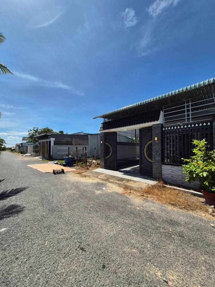 Nhà nở hậu đẹp 157m² tại Ninh Thạnh, Tây Ninh chỉ 1.55 tỷ - Vị trí tiềm năng!