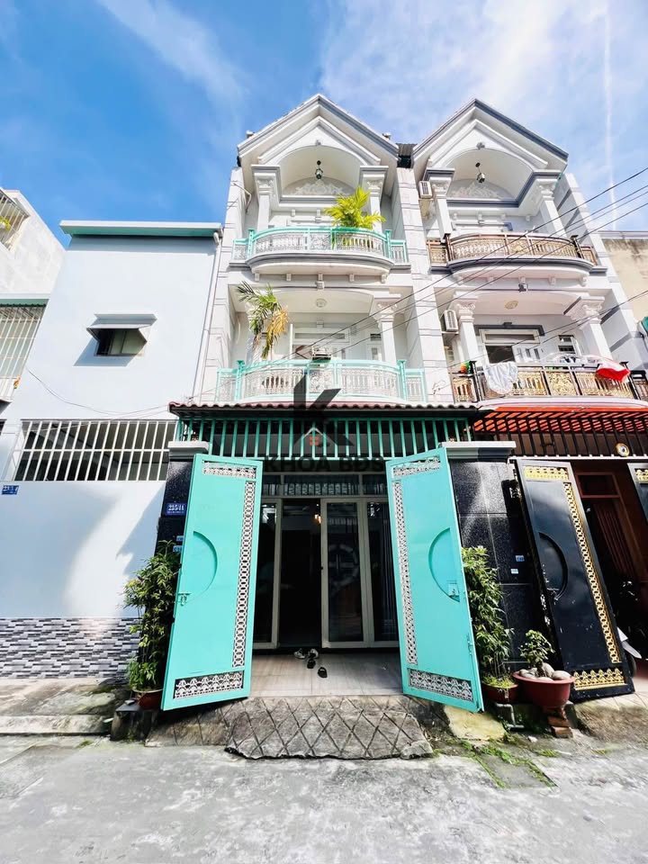 Nhà phố Thới An, Quận 12, 51.75m² giá 5.69 tỷ - Dân trí cao, gần chợ!