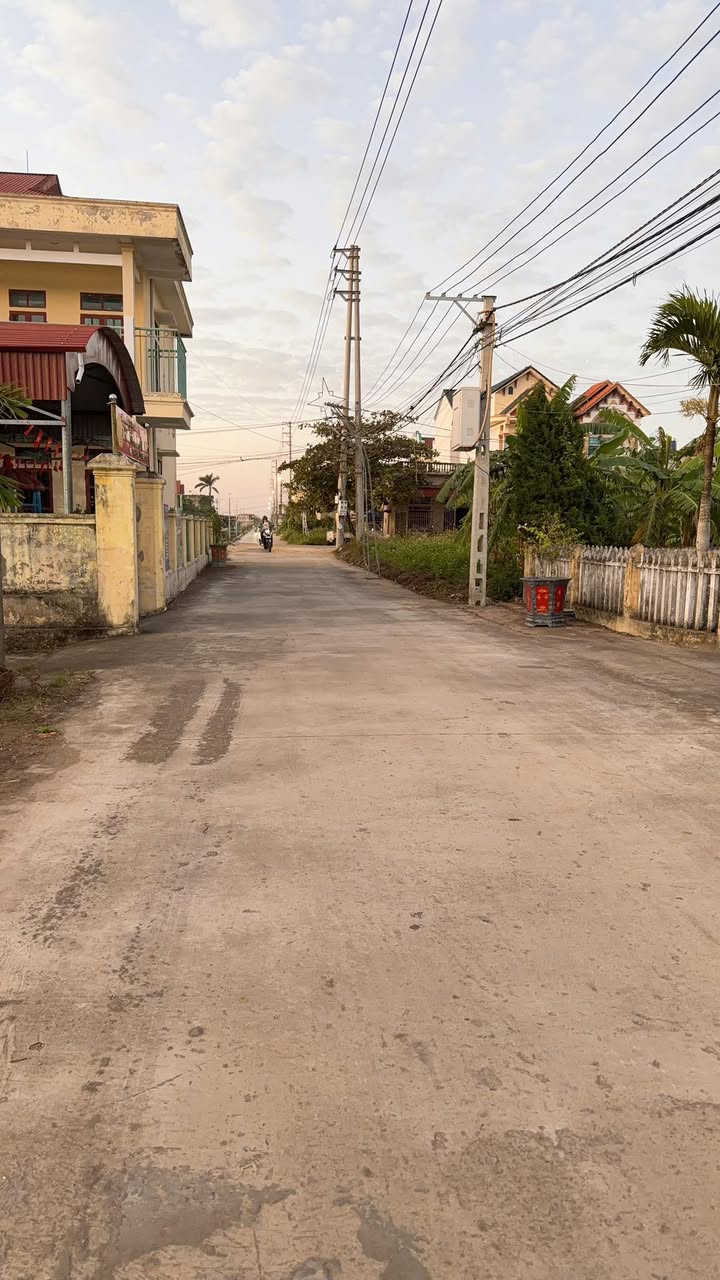 Đất thổ cư 200m² tại xã Phúc Thắng - Sổ đỏ chính chủ, giá 1 tỷ!