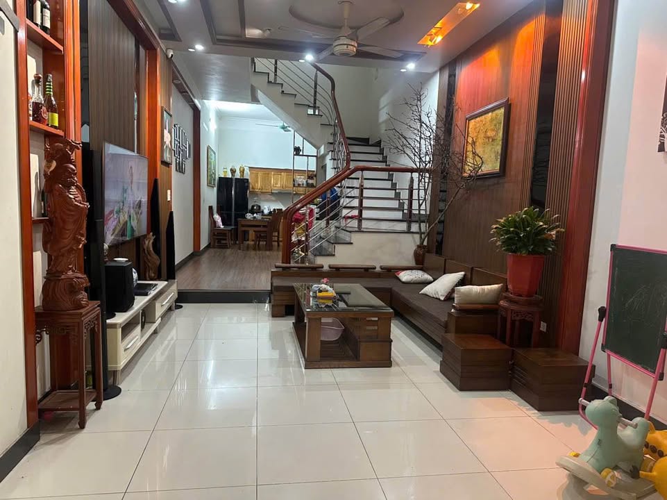 Nhà 3 tầng tại phố Bình Lộc, 72m² giá 4.5 tỷ - Chính chủ bán gấp!