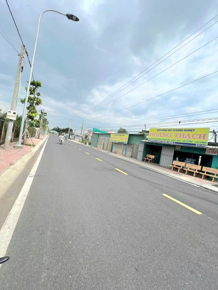 Đất nền mặt tiền đường Nguyễn Thìn, phường Long Thuận 194m² giá 1.4 tỷ - Cơ hội đầu tư hấp dẫn!