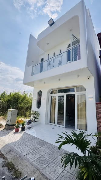 Nhà đẹp 70m² tại Mỹ Hoà, Long Xuyên, giá 2.8 tỷ - Sẵn sàng vào ở ngay!