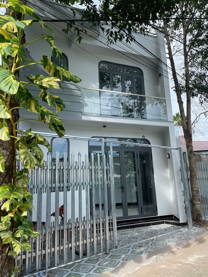 Nhà gác lửng xây mới 63m² tại Phường Đông Thành, Vĩnh Long - Thiết kế hiện đại, giá chỉ 1.289 tỷ!