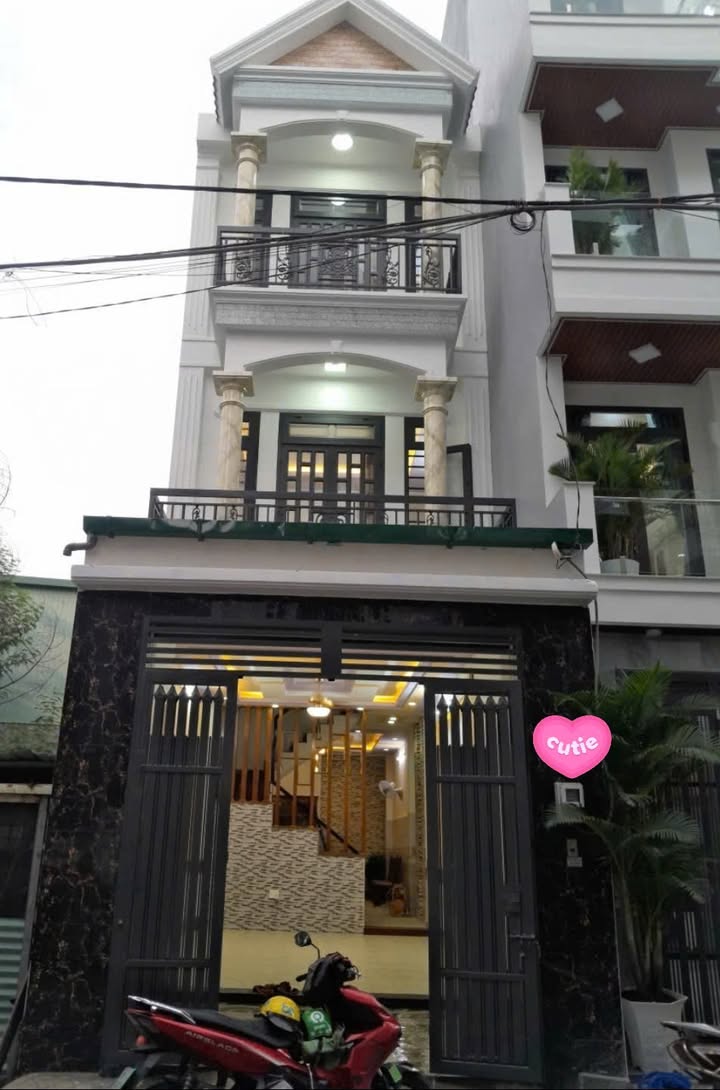 Nhà đẹp Hiệp Thành, Quận 12 64m² giá 5.9 tỷ - Sẵn sàng vào ở ngay!