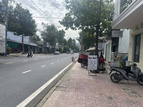 Nhà mặt tiền Trần Đại Nghĩa, Phường Phước Hậu, 315m² giá 11.8 tỷ - Tiện ích đầy đủ!