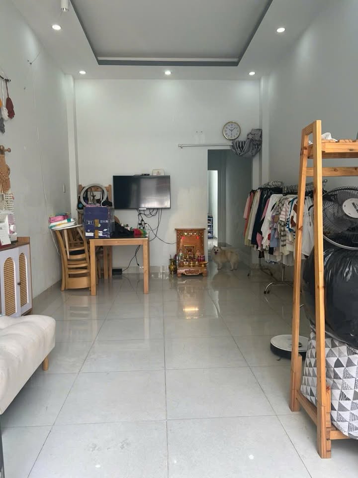 Nhà hẻm ô tô Lê Hồng Phong, Nha Trang 82m² giá 4.18 tỷ - Full nội thất, an ninh tốt!