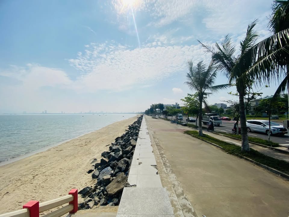 Đất mặt tiền đường Phan Văn Thuật, Hòa Khánh Bắc, 375m² giá 1x tỷ - View biển tuyệt đẹp!