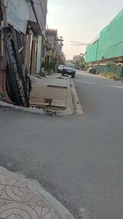 Cho thuê mặt bằng thương mại đường Gia Quất, Bồ Đề, Long Biên 65m² giá 12 triệu - Đường rộng ô tô tránh nhau