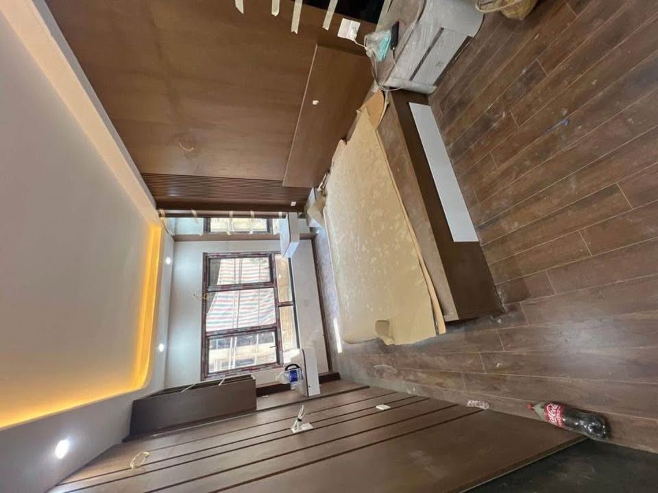 Nhà mặt ngõ La Thành 31m² - Kinh doanh thuận lợi, sổ đỏ chính chủ!