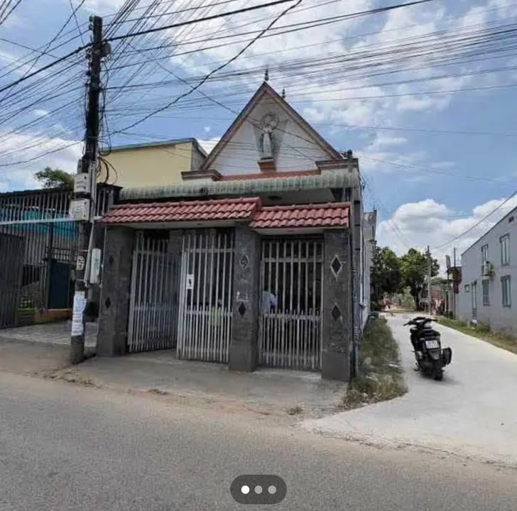 Nhà 2 mặt tiền Hưng Thịnh, Trảng Bom 126m² giá 1.8 tỷ - Kinh doanh thuận lợi!